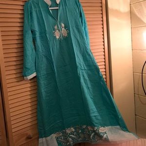 Indian/Pakistani Shirt with Wide Pants &Dubata